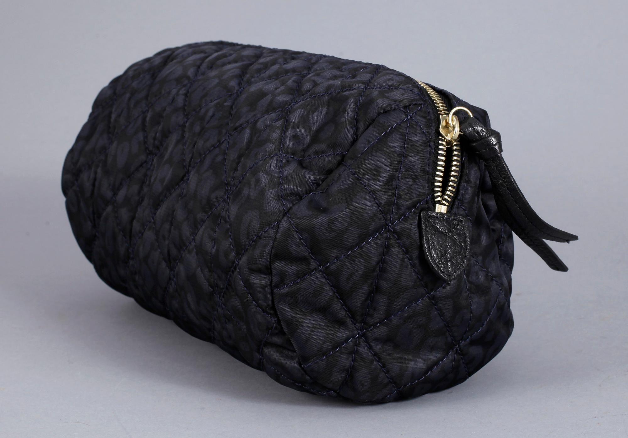 A toilet- and a make-up bag by Mulberry, "Rosie".