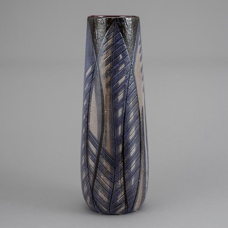 VAS, lergords, "2586", Ingrid Atterberg, Upsala Ekeby, 1900-talets mitt.
