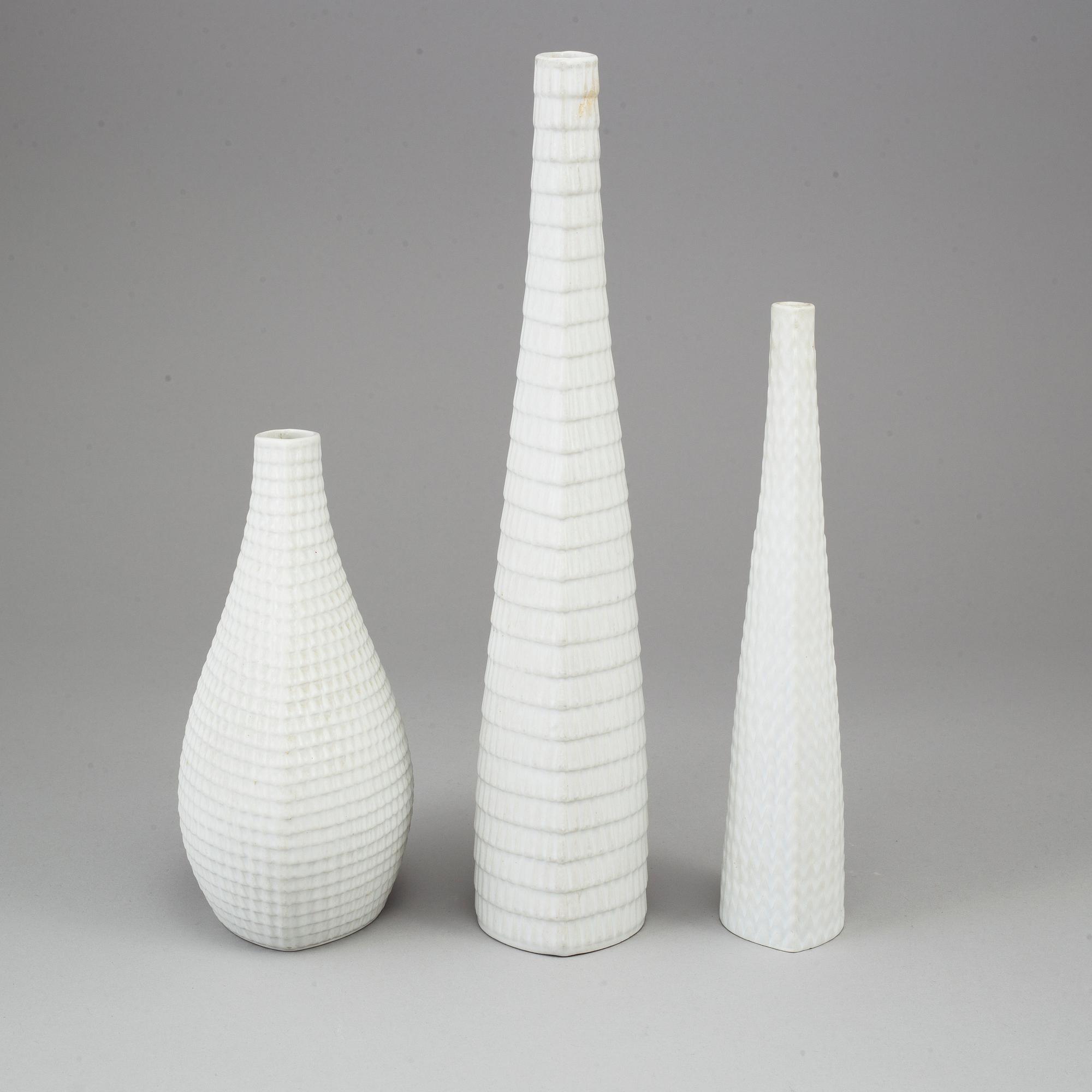 STIG LINDBERG, vaser, 3 st, stengods, "Reptil", Gustavsberg, i produktion 1953-63.