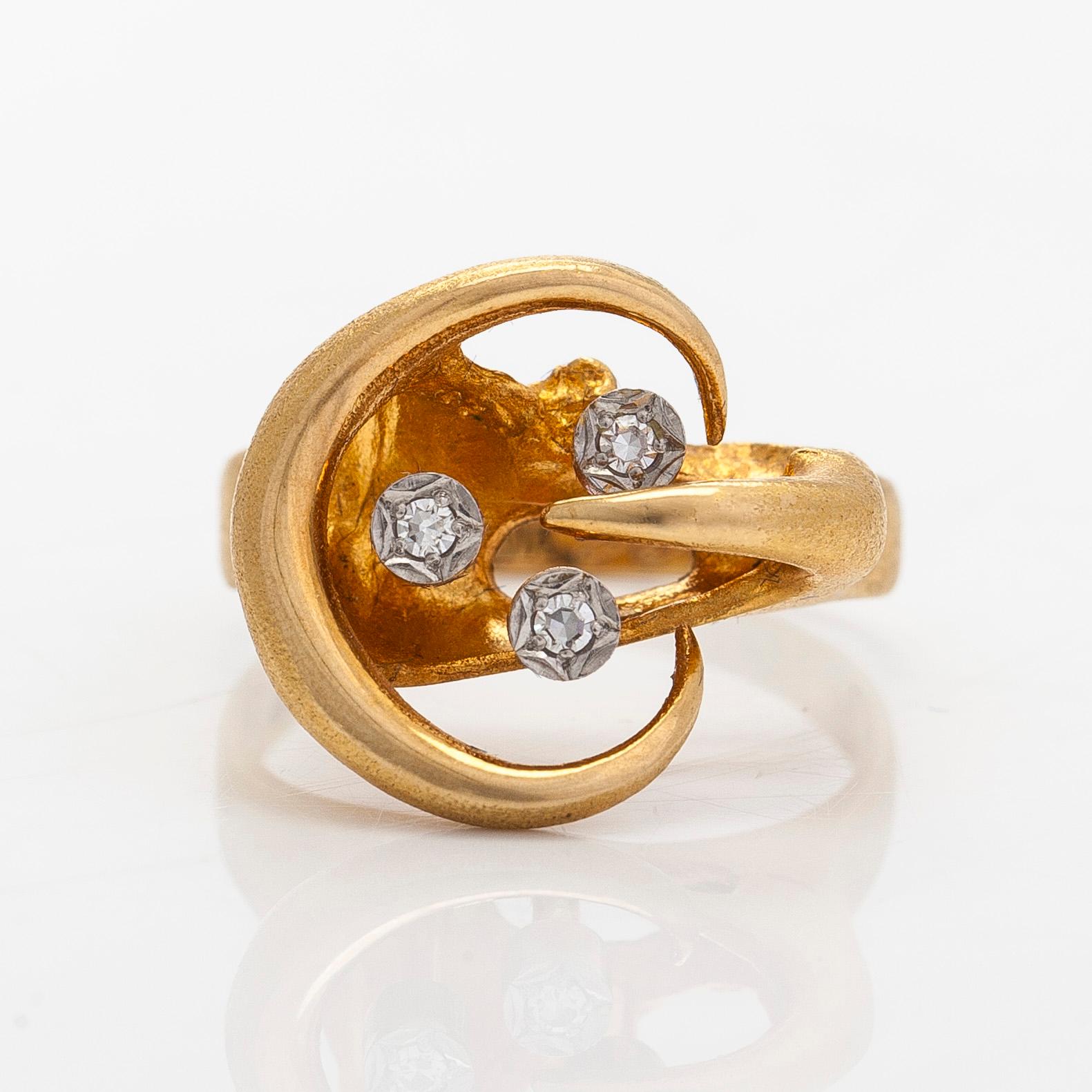 Björn Weckström, an 18K gold 'Sirikit' ring, with octagon-cut diamonds. Lapponia 1975.