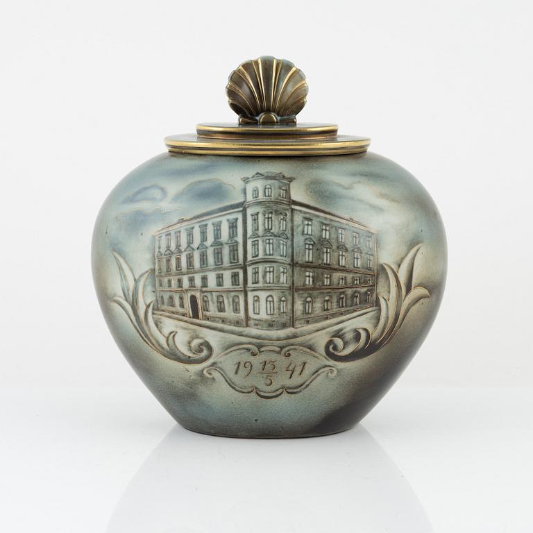 Gunnar Nylund, a lidded 'Flambé' urn, Alp Lidköping, Rörstrand, Sweden 1940's.