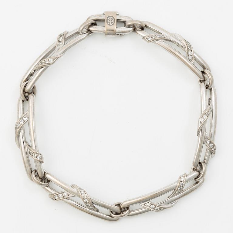 Engelbert bracelet 18K white gold with round brilliant-cut diamonds.