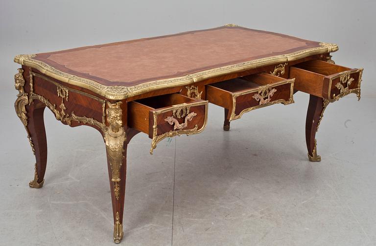 SKRIVBORD, Louis XV-stil, 1900-tal.