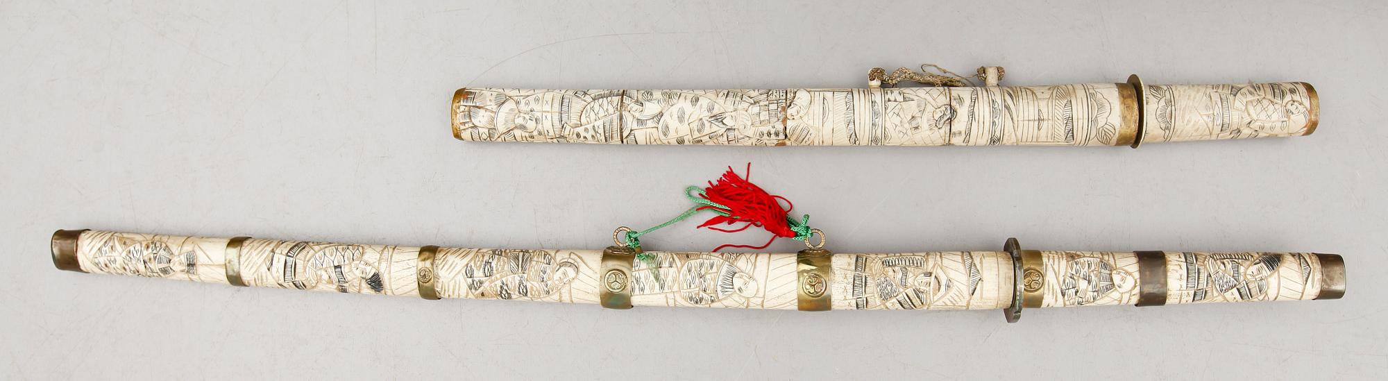 SVÄRD, 2 st, orientaliska, 1800-/1900-tal.