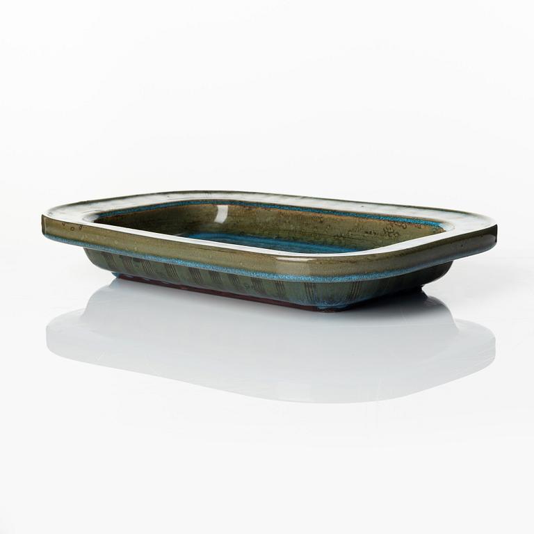 Wilhelm Kåge, a 'Farsta' stoneware dish, Gustavsberg studio, Sweden 1960.