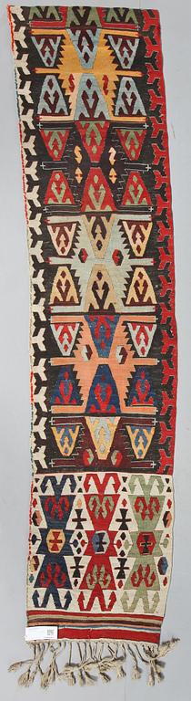 MATTA, Kelim, 1900-talets andra hälft. 112 x 46 cm.