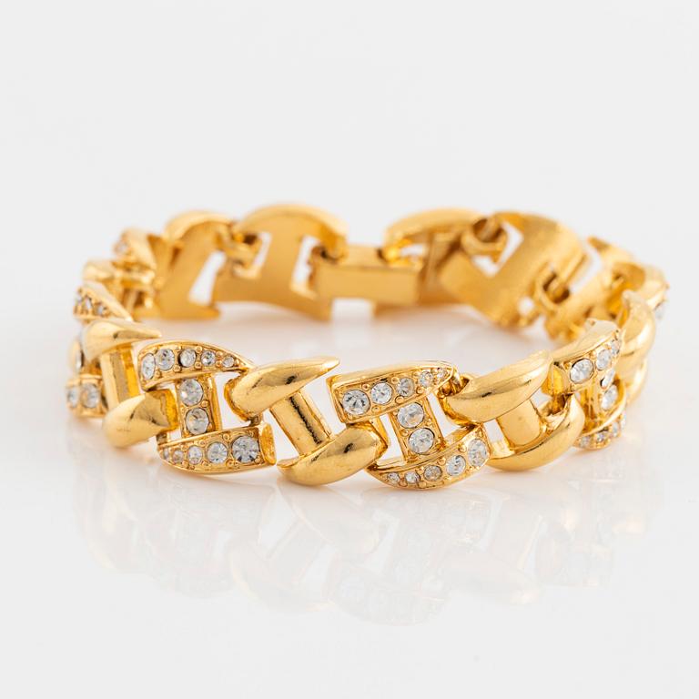 Oscar de la Renta bracelet, yellow metal with strass.