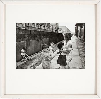 HENRI CARTIER-BRESSON,  gelatin silver print stamped by the photographer and by Magnum Photos Incorporated on verso.