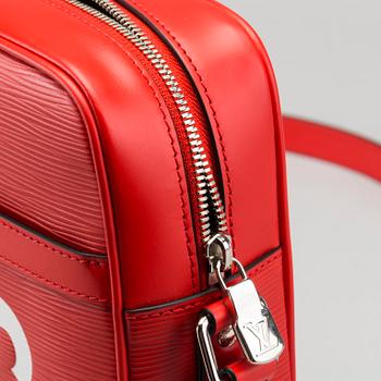 Patent leather backpack Louis Vuitton x Supreme Red in Patent