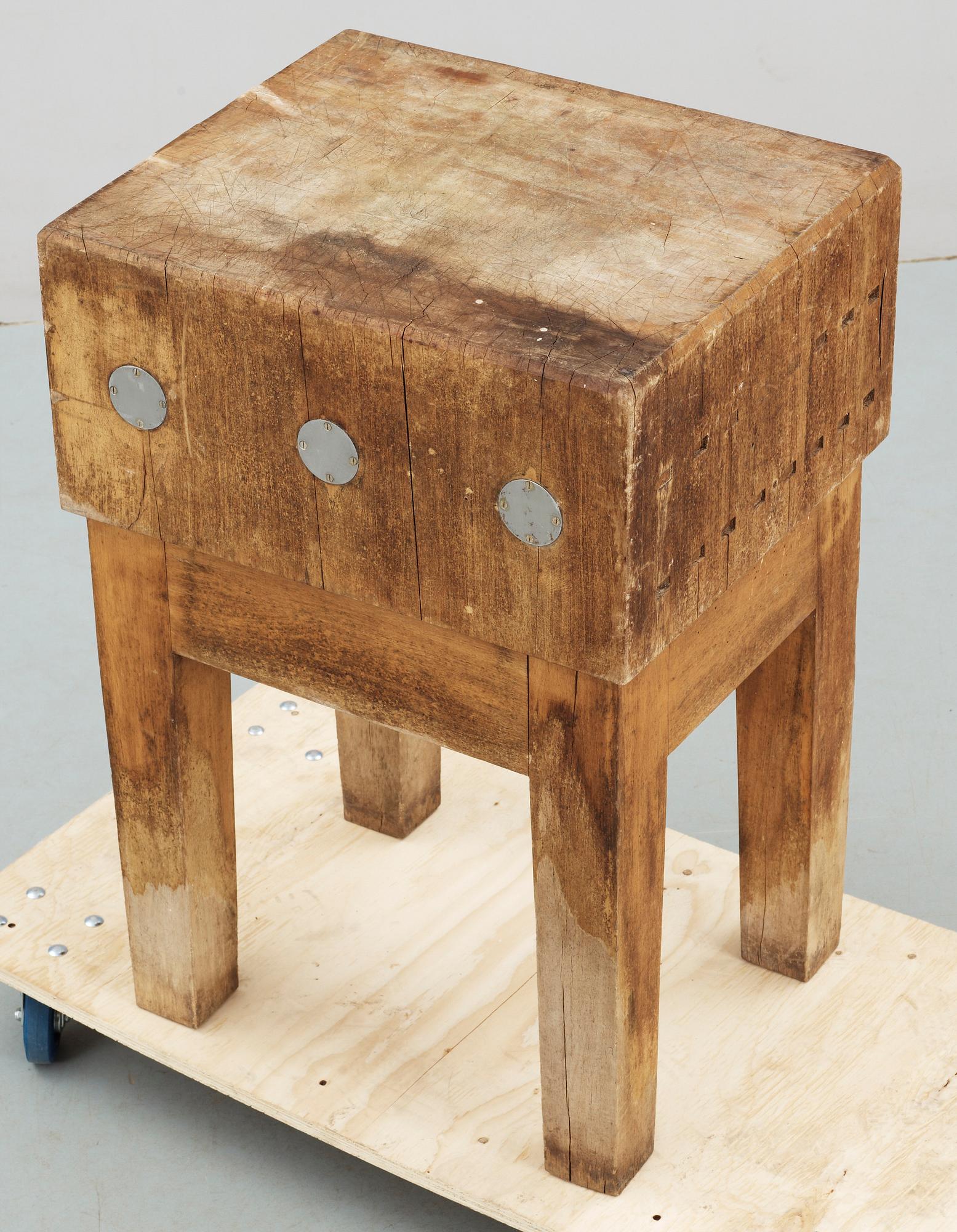 SLAKT/STYCKBÄNK, trä, 1900-tal.