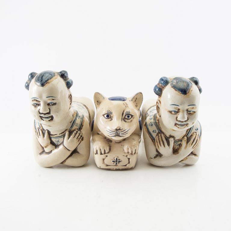 Head cushions 3 pcs China 20th century porcelain.