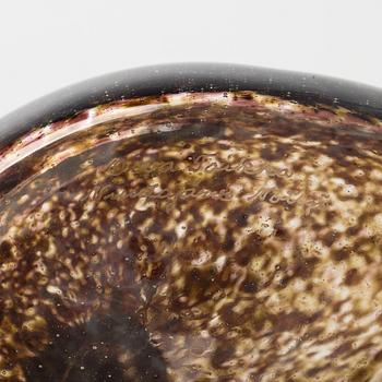 Oiva Toikka, a glass bird, signed Oiva Toikka Nuutajärvi.