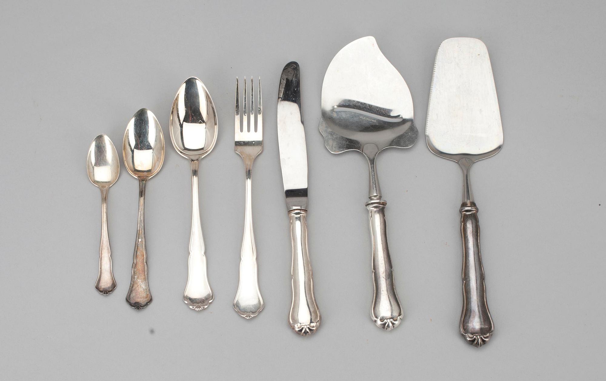 BESTICK, 32 delar, silver, "Chippendale", Auran Kultaseppä, Åbo 1990. Vikt tot. 1158,5 g.