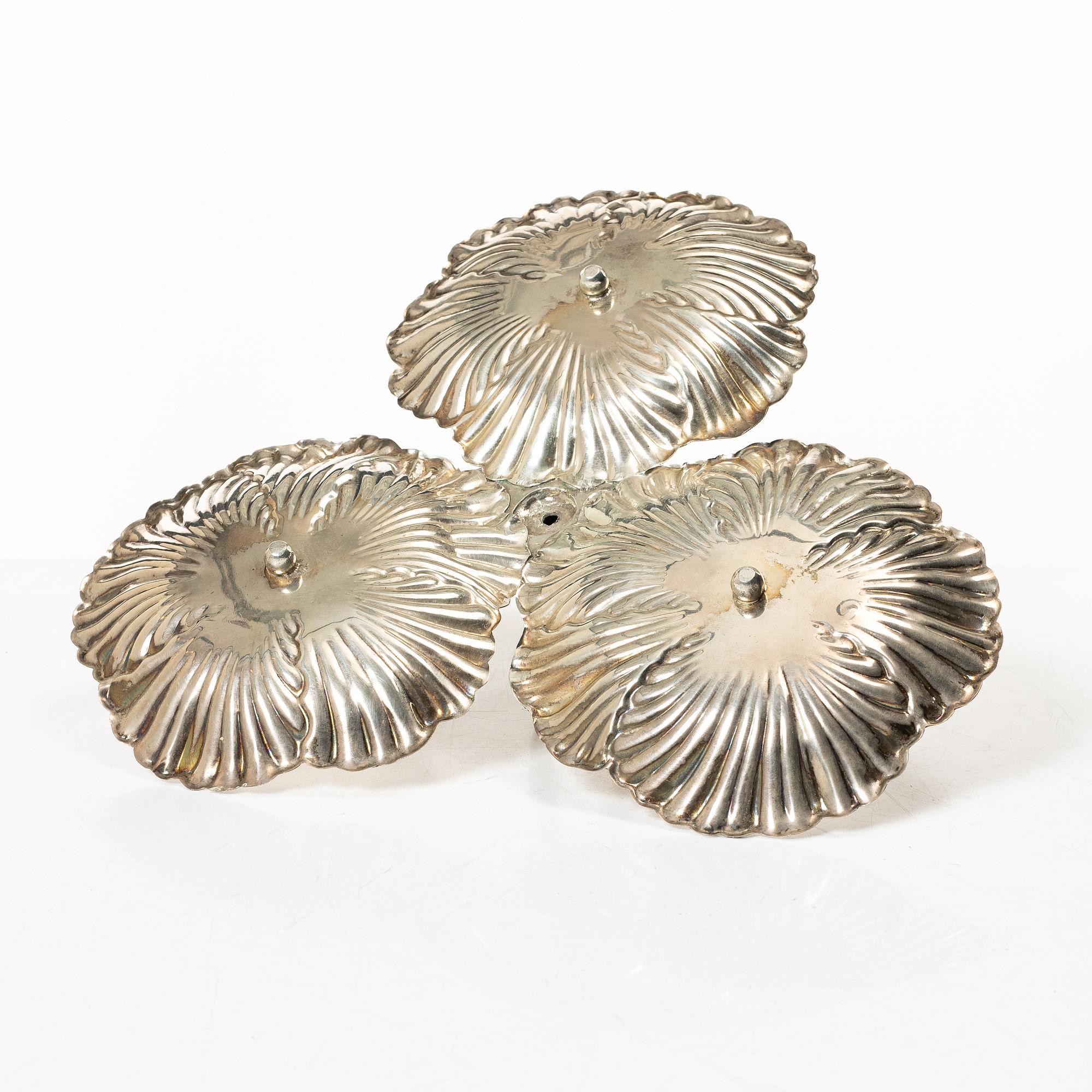 Tredelat serveringsfat, silver, 1900-tal.