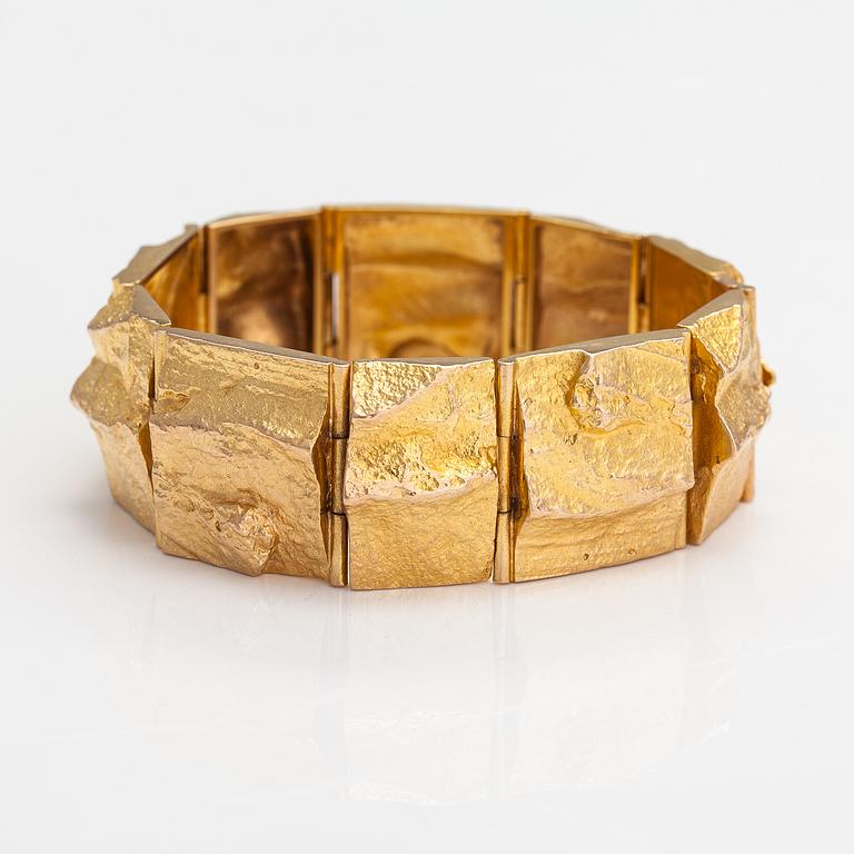 Björn Weckström, A 14K gold bracelet "Golden stream". Lapponia 1970.