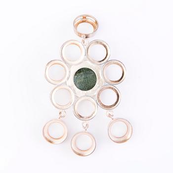 RIIPUS, RANNEKORU, SORMUS JA RINTANEULA, sterlinghopea ja kromidiopsidi, Kultateollisuus Ky Viljanen, Turku, 1974-75.