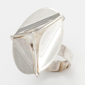 Elis Kauppi, A sterling silver ring. Kupittaan kulta, Turku.