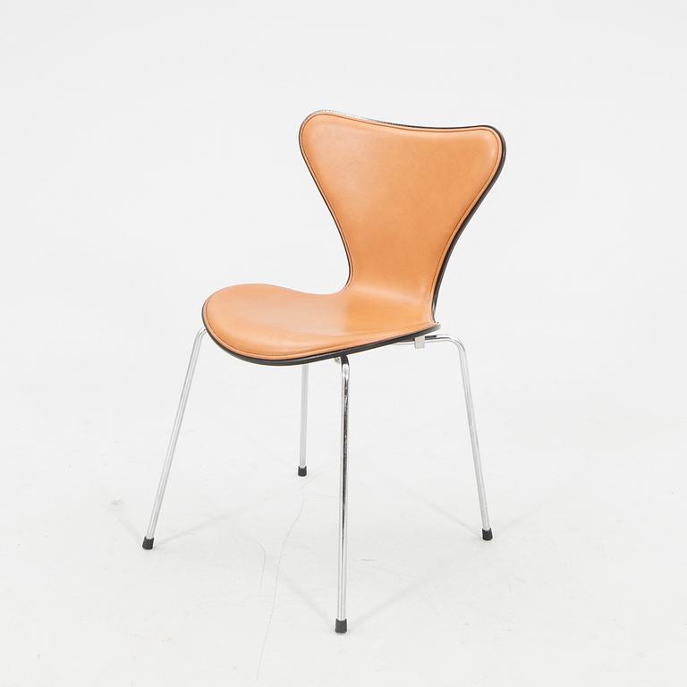 Arne Jacobsen, stol "Sjuan", Fritz Hansen Danmark 2018.