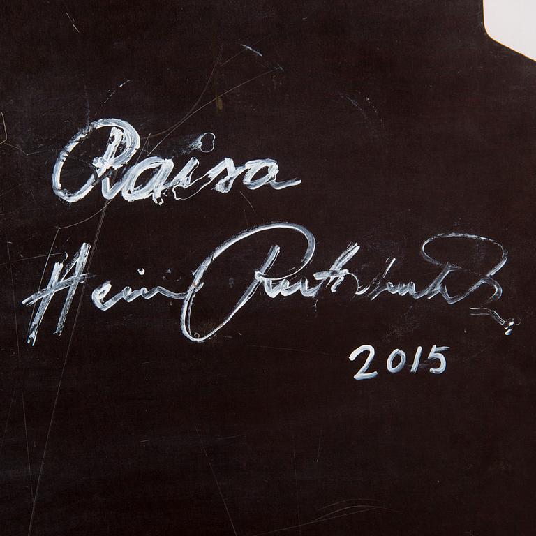 HEINI RIITAHUHTA, hexagonreliefi, posliinia, "Raisa", signeerattu Heini Riitahuhta 2015.