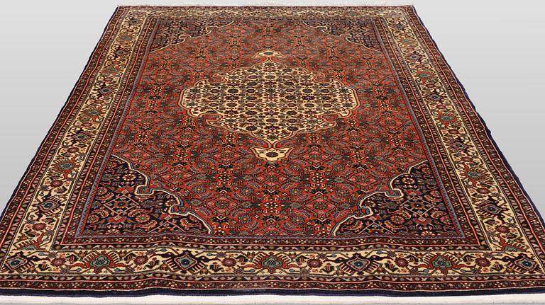 A Bidjar carpet, 172 x 113 cm.
