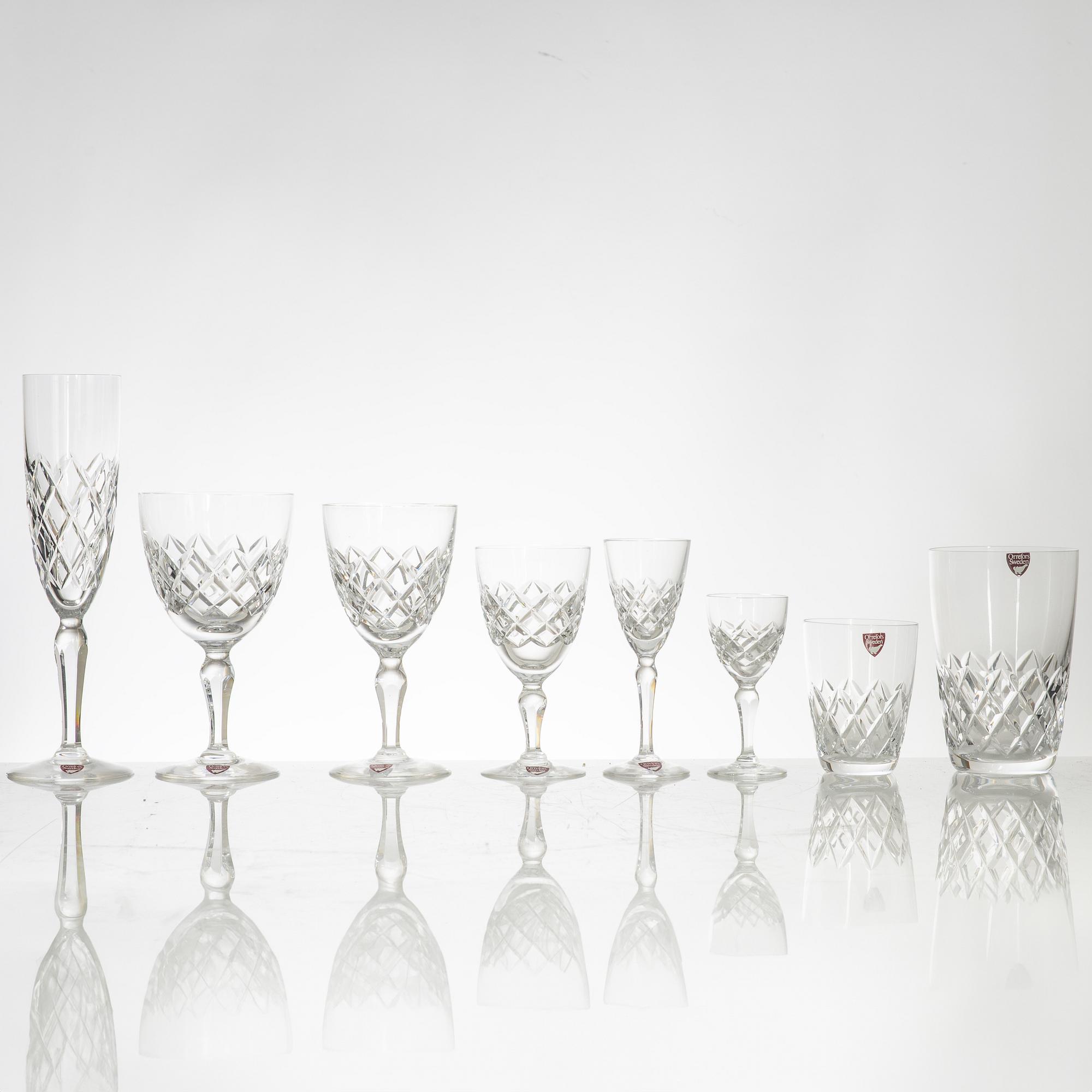 Gunnar Cyrén, glass service, 46 pieces, "Karolina", Orrefors.