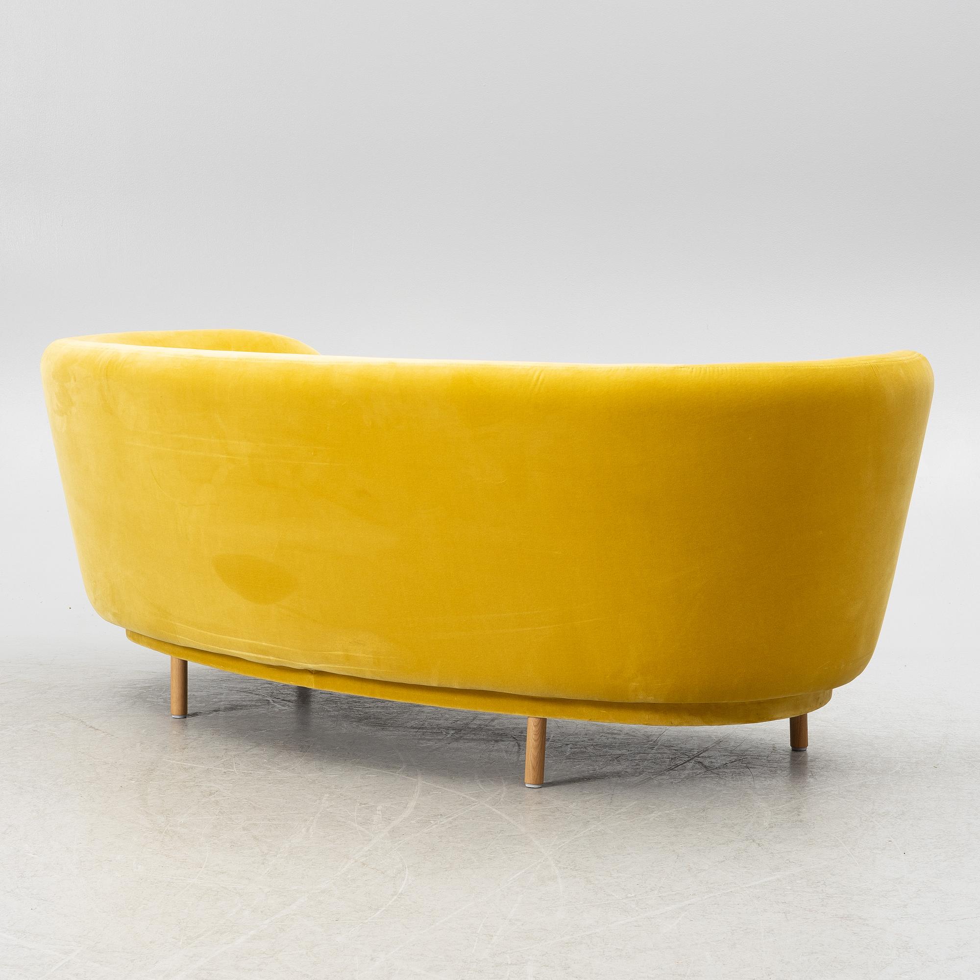 Chris Martin, a 'Dandy' sofa, Massproductions.