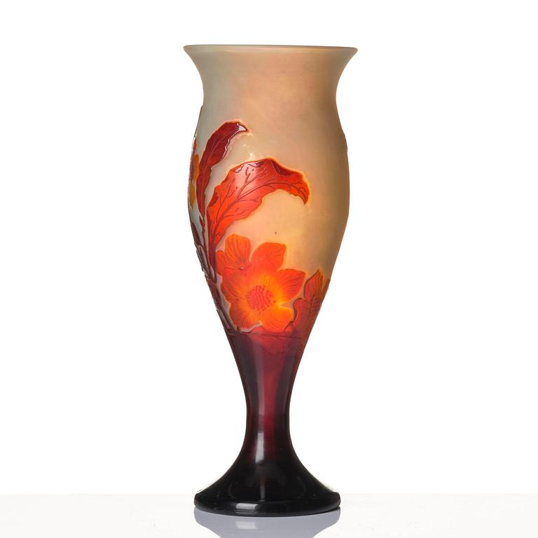 Emile Gallé, an Art Nouveau cameo glass vase, Nancy, France, early 1900s.