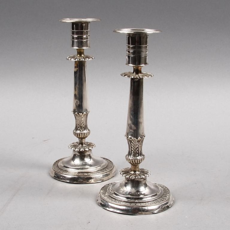 LJUSSTAKAR, ett par, silver, empire, Stockholm 1830.