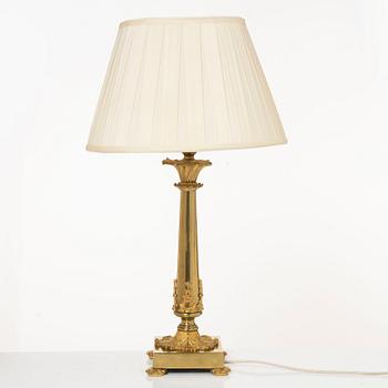 Table lamp.