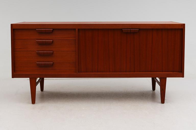 SIDEBOARD, 1900-talets andra hälft.