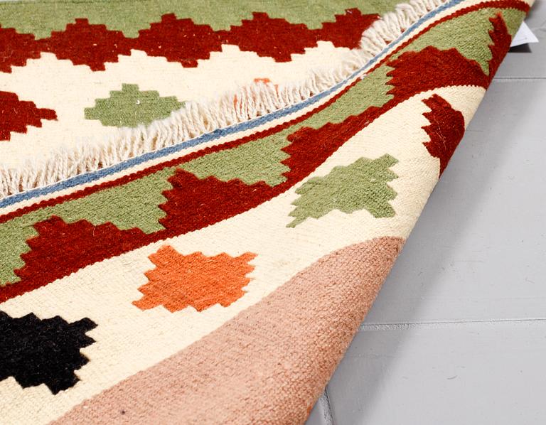 A KILIM VERAMIN, 155 x 101 cm.