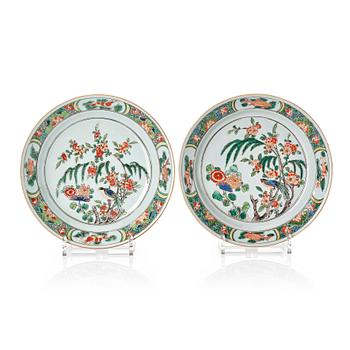 A pair of famille verte plates. Qing dynasty, Kangxi (1662-1722).