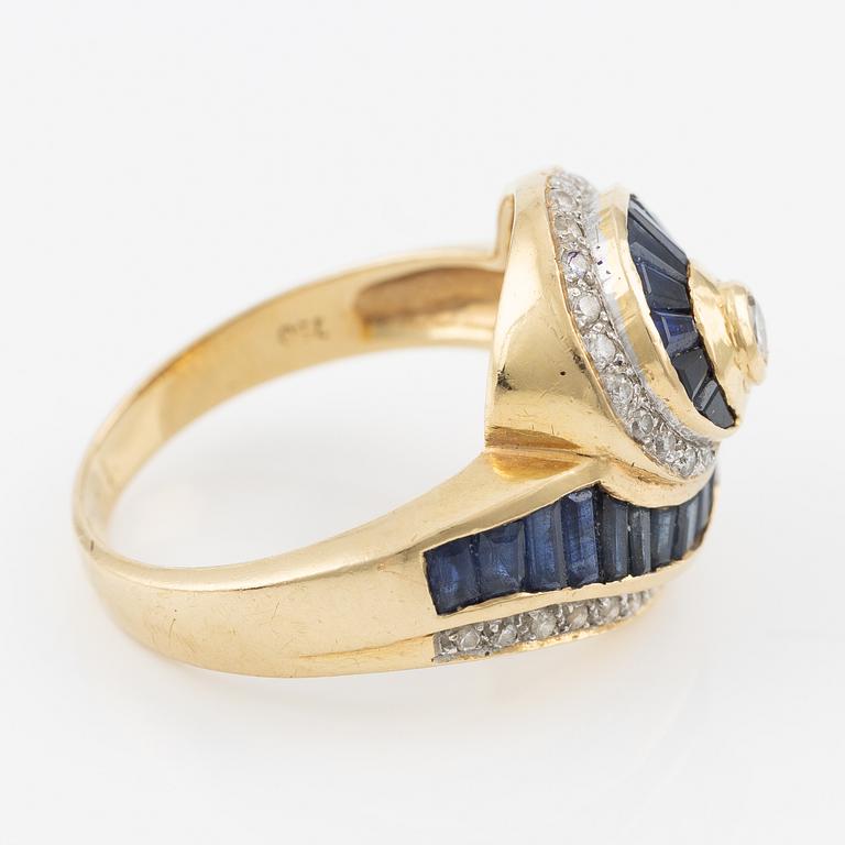 Ring, 18K guld med briljantslipade diamanter och safirer.