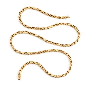 An 18K gold Meister necklace.