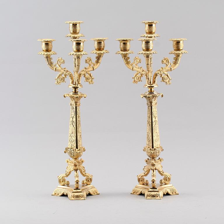 KANDELABRAR, 1 par, förgylld brons, senempire, 1800-talets andra hälft.