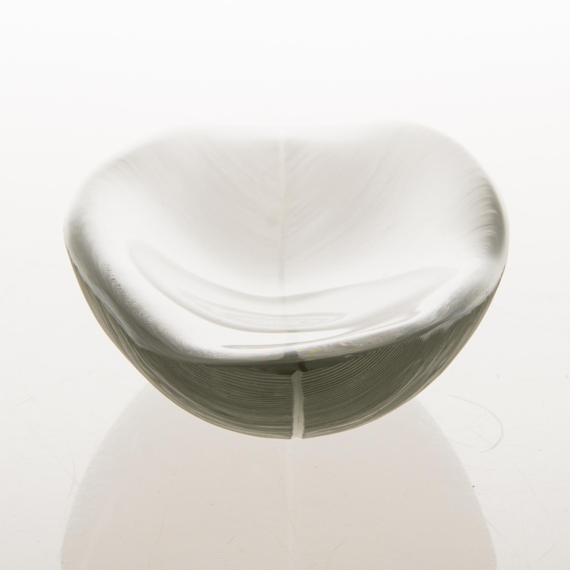 TAPIO WIRKKALA, BOWL. Sulka (Feather). Signed Tapio Wirkkala Iittala -55.