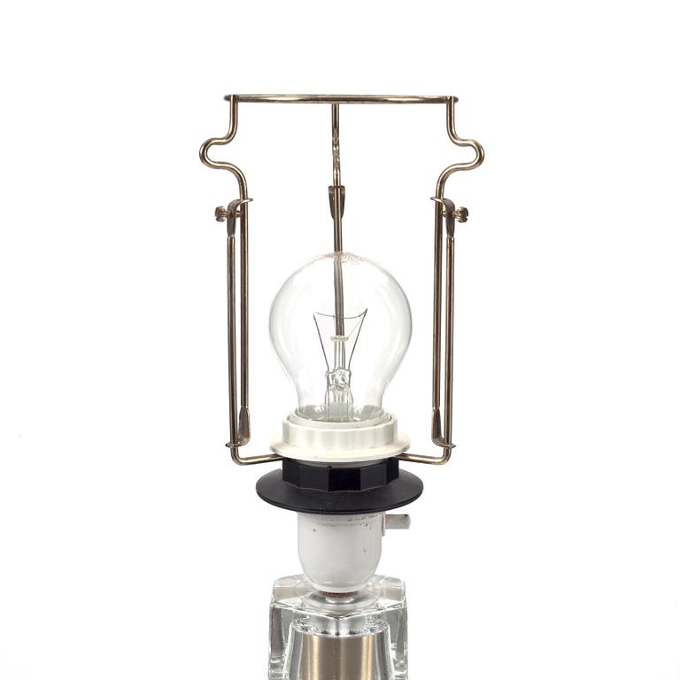 GOLVLAMPA. 1900-talets andra hälft.