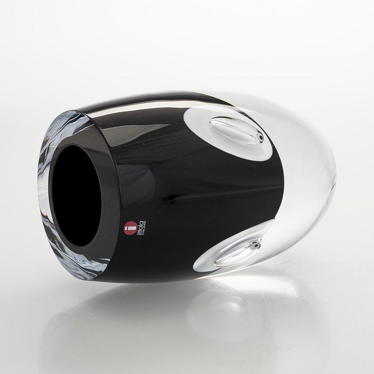 Timo Sarpaneva, a 'Claritas' glass sculpture, signed Timo Sarpaneva Iittala 2002.