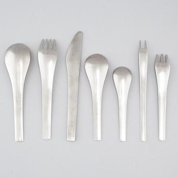BESTICK, 35 delar, rostfritt stål, "Blå Haj", Svend Siune för Georg Jensen, 1900-talets andra hälft.