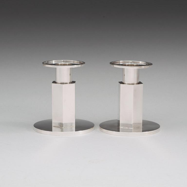 A pair of Wiwen Nilsson sterling candlesticks, Lund 1962.