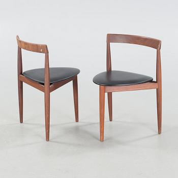 Four chairs and a table, designed approx 1952 by Hans Olsen for Frem Røjle.