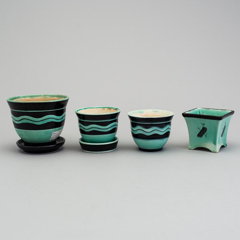 ILSE CLAESSON, "Serie V", 4 ytterfoder och lockask, flintgods. Rörstrand 1930-tal.