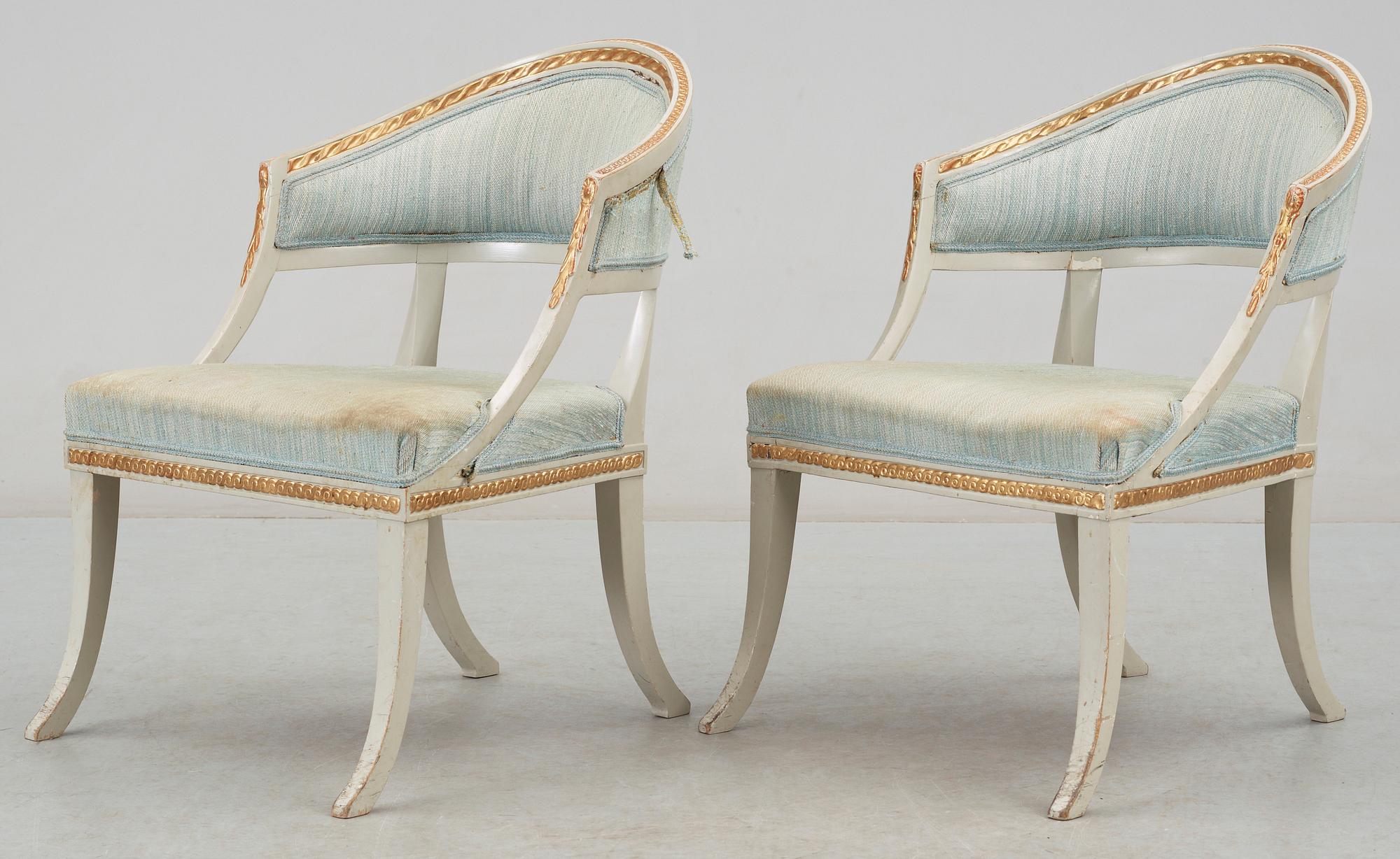 BALJFÅTÖLJER, 2 snarlika, empire resp empirestil, tidigt 1800-tal resp tidigt 1900-tal.