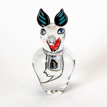 A signed handpainted unique glass figurine by Ulrica Hydman-Vallien for Kosta Boda.