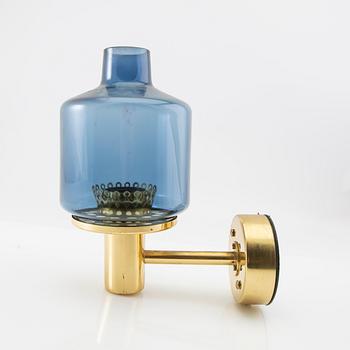 Hans-Agne Jakobsson, wall lamps a pair model no V 222/4 Markaryd late 20th century.