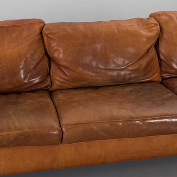 A MOLINARI LEATHER SOFA, end of 20th century.