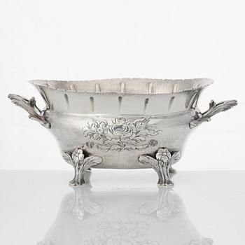 A Swedish Rococo parcel-gilt silver bowl, mark of Simson Ryberg, Stockholm 1781.