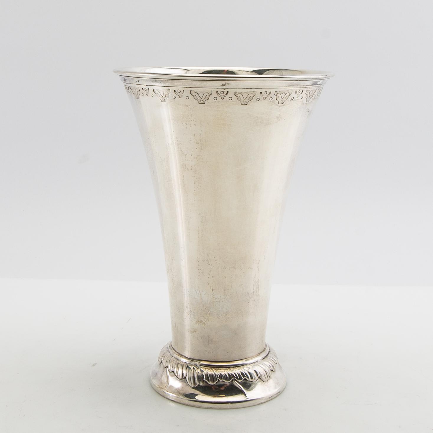 CG Hallberg Vase/Cup silver Stockholm 1947.
