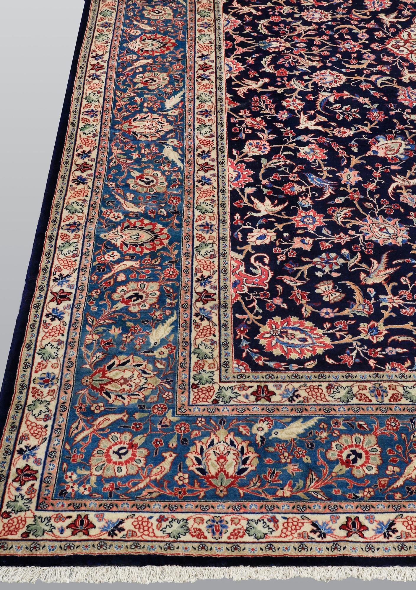 Carpet, Saruk, 417 x 310 cm.