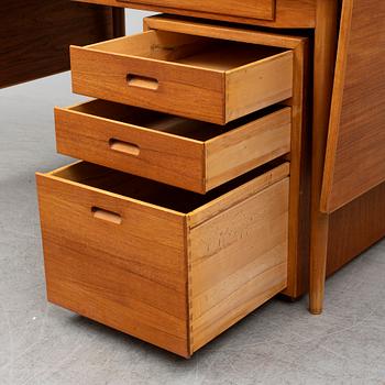 NILS JONSSON, a desk with chest of drawers, late 20th century.